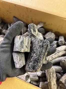 紀州備長炭ウバメカシ荒並15kg送料込 21660kiri_1024x.jpg?v=1676001711